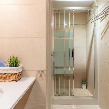Apartment Apartment Del Port-4 By Interhome